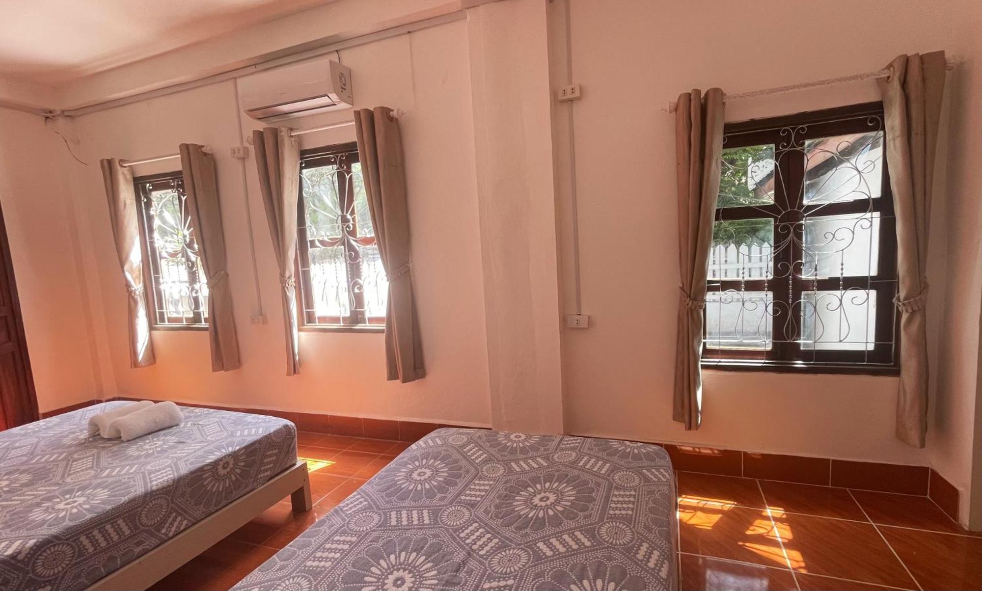 Moukdavan Guesthouse 琅勃拉邦 外观 照片